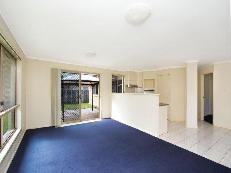 33 Northlakes Drive, Elanora QLD 4221