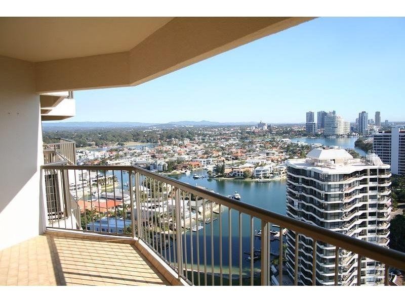 2 Admiralty Drive, Paradise Waters QLD 4217