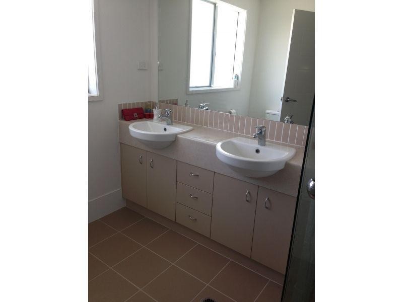 21 Petrie Crescent, Aspley QLD 4034