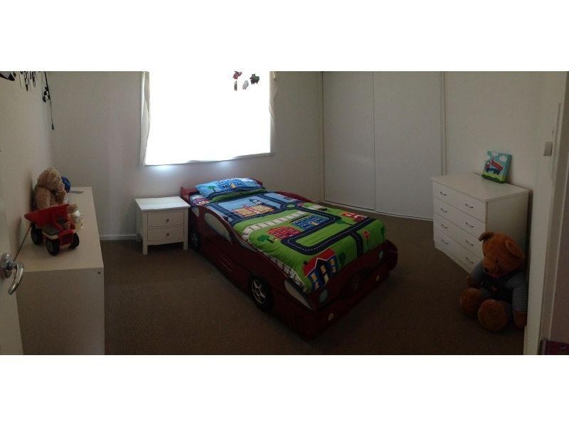 21 Petrie Crescent, Aspley QLD 4034