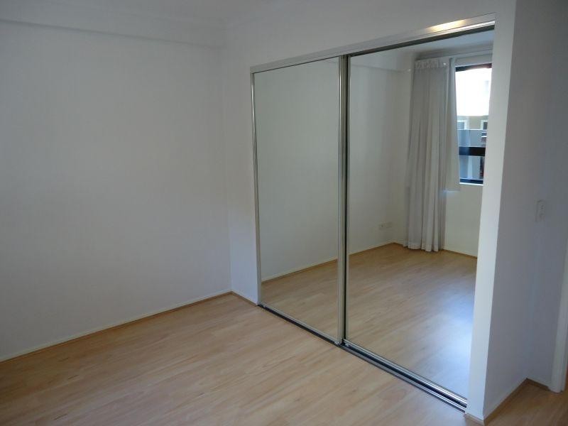 15 Goodwin Street, Kangaroo Point QLD 4169