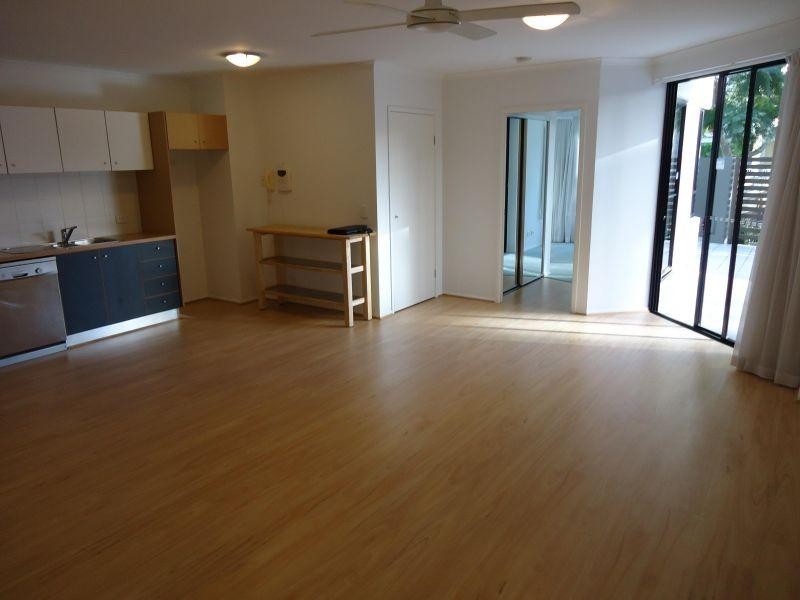 15 Goodwin Street, Kangaroo Point QLD 4169