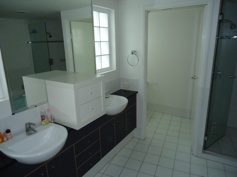 15 Goodwin Street, Kangaroo Point QLD 4169