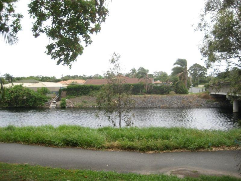 100 Racecourse Road, Bundall QLD 4217