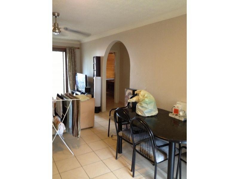 6 GENOA, Surfers Paradise QLD 4217