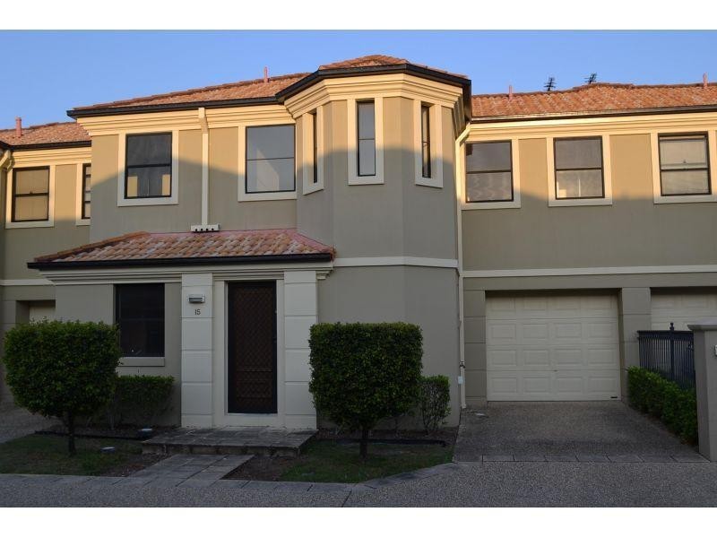 15 Mews W/99-101 Heeb Street, Benowa QLD 4217