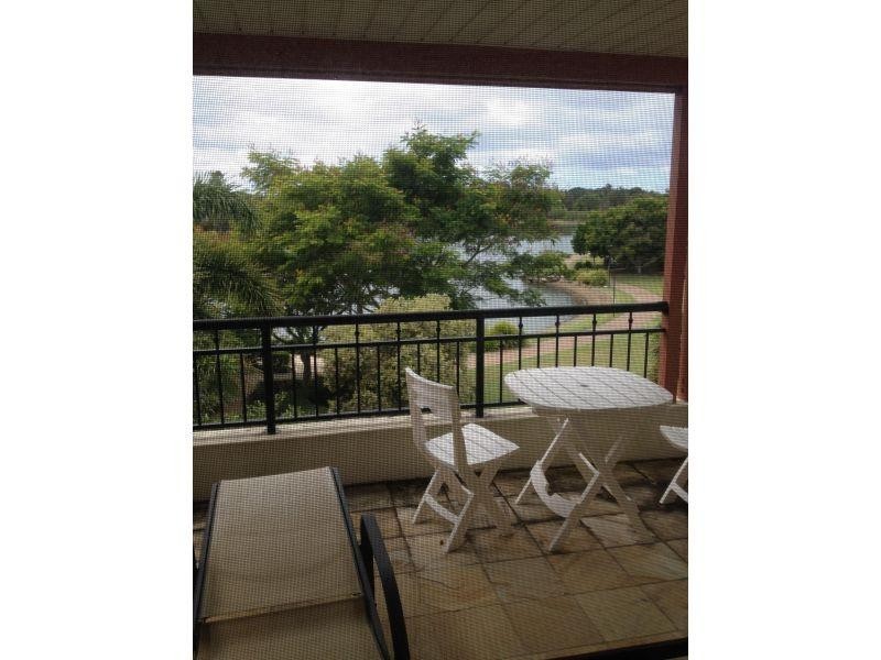 1 The Cove Crescent, Carrara QLD 4211