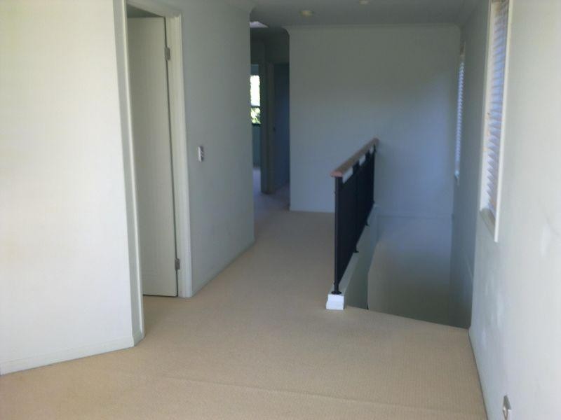 1 The Cove Crescent, Carrara QLD 4211