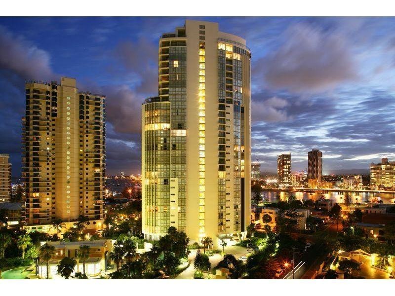 70/1-9 Hughes Avenue, Main Beach QLD 4217