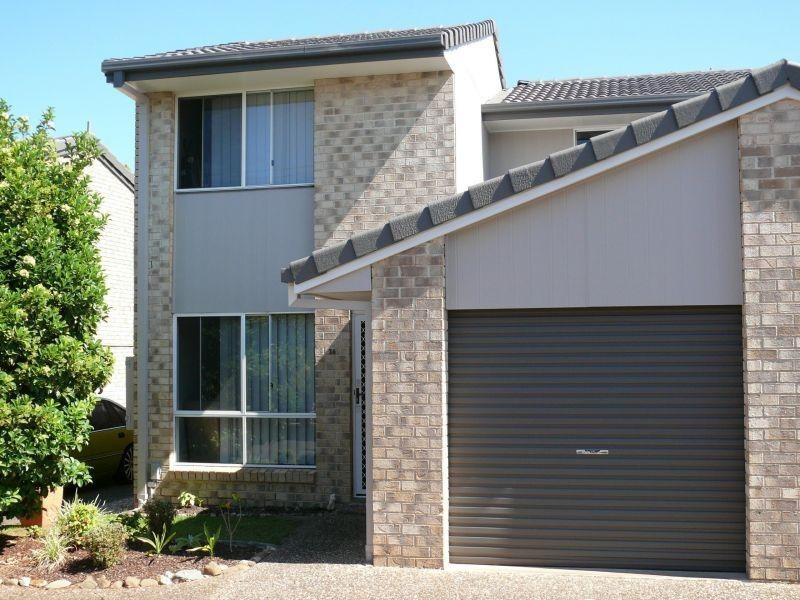 42 Murev Way, Carrara QLD 4211