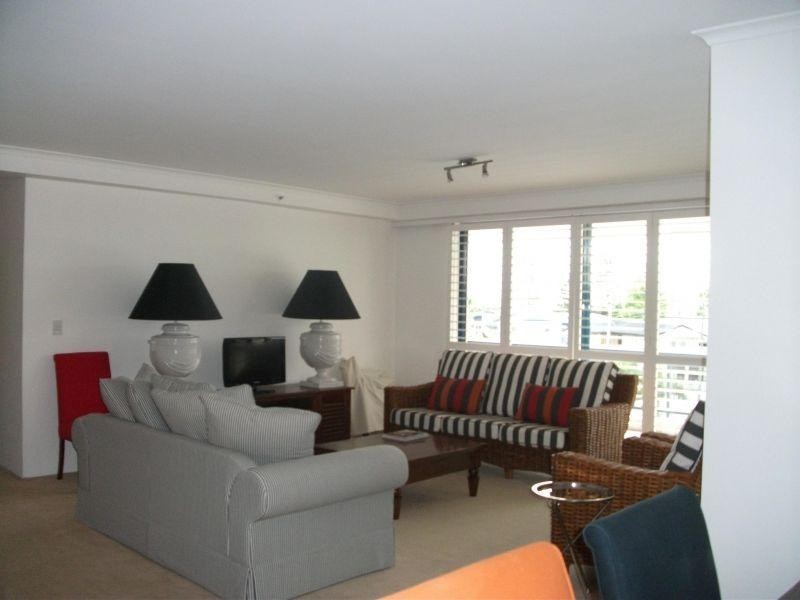 22 Montgomery Avenue, Main Beach QLD 4217
