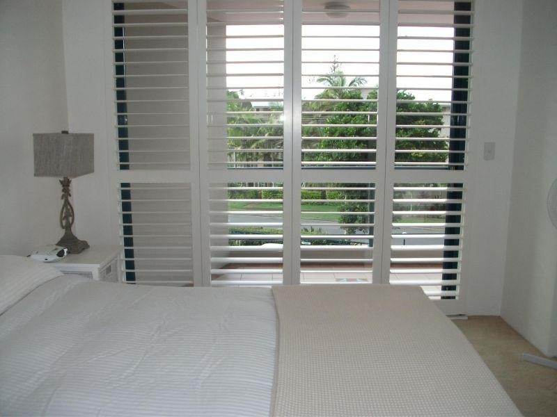 22 Montgomery Avenue, Main Beach QLD 4217