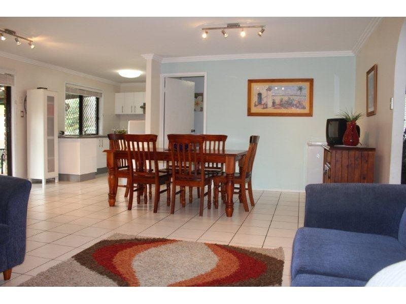 2 Blackthorn Crescent, Shailer Park QLD 4128