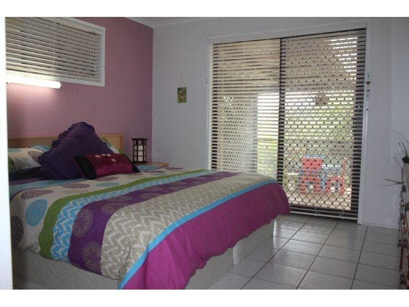 2 Blackthorn Crescent, Shailer Park QLD 4128