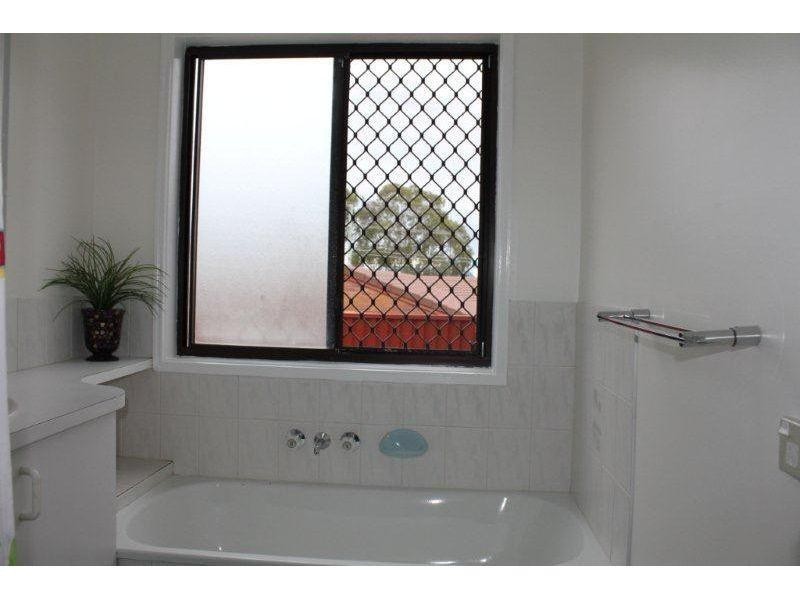 2 Blackthorn Crescent, Shailer Park QLD 4128