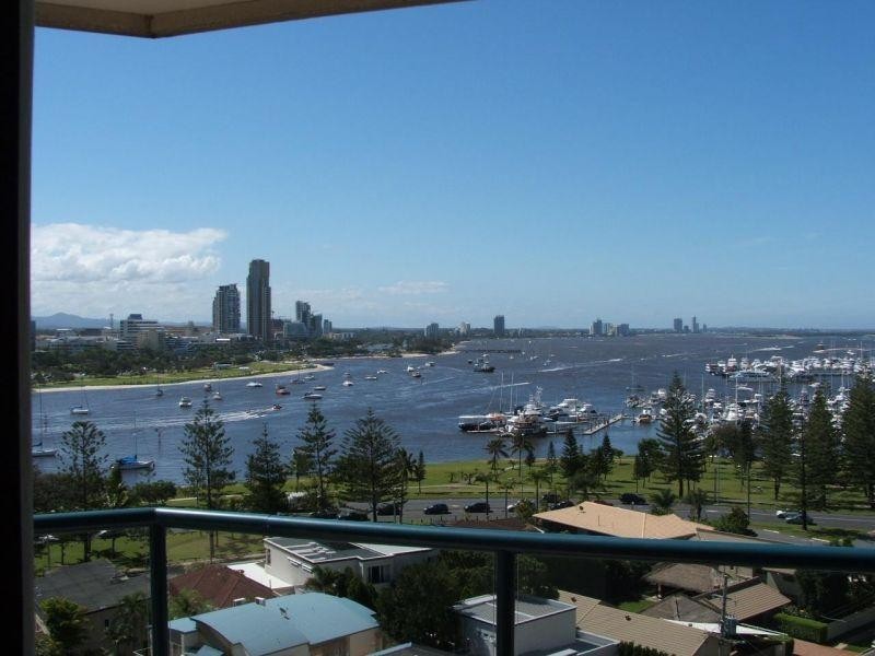 22 Montgomery Avenue, Main Beach QLD 4217