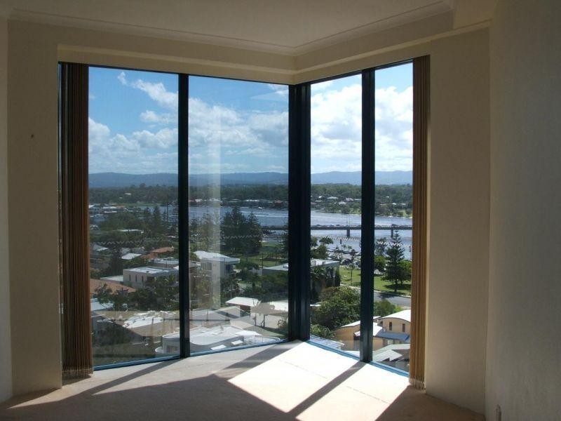 22 Montgomery Avenue, Main Beach QLD 4217