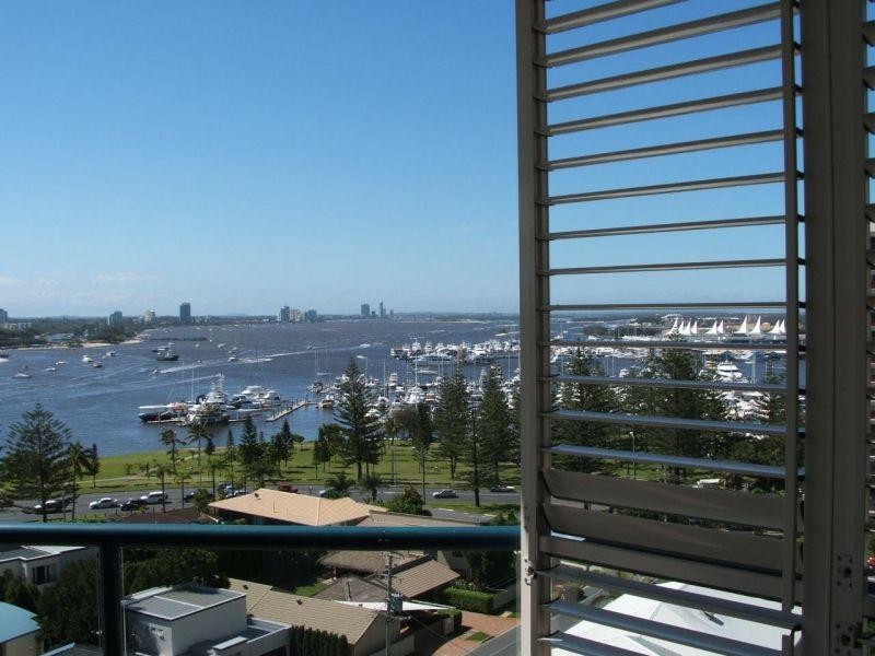 22 Montgomery Avenue, Main Beach QLD 4217