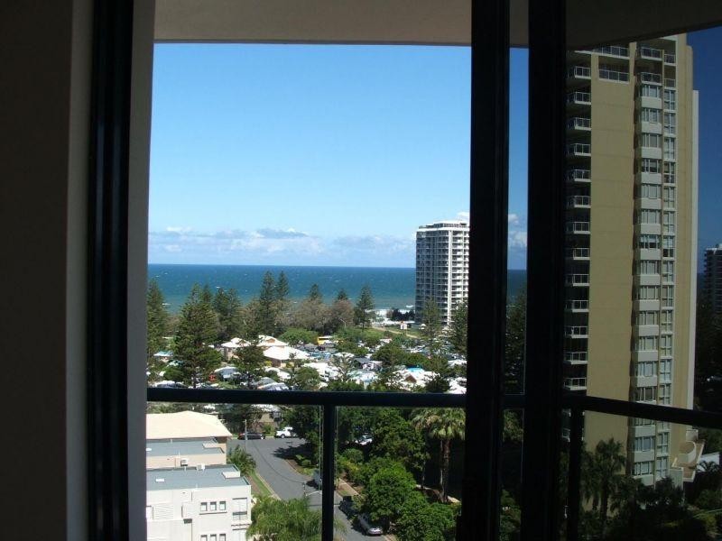 22 Montgomery Avenue, Main Beach QLD 4217
