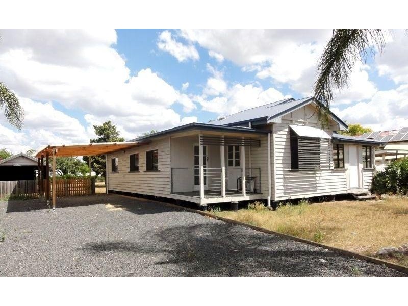 57 Nicholson Street, Dalby QLD 4405