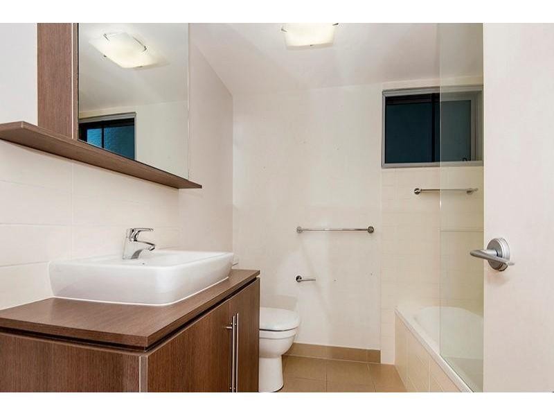 32 Stanley Street, Townsville City QLD 4810