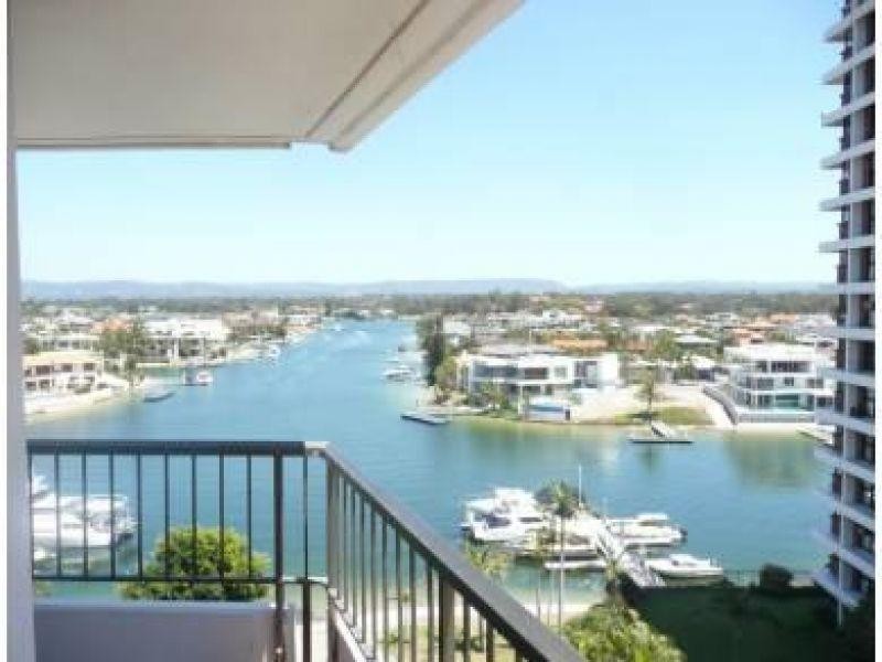 18 Commodore Drive, Main Beach QLD 4217