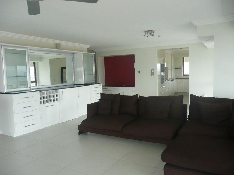 18 Commodore Drive, Main Beach QLD 4217