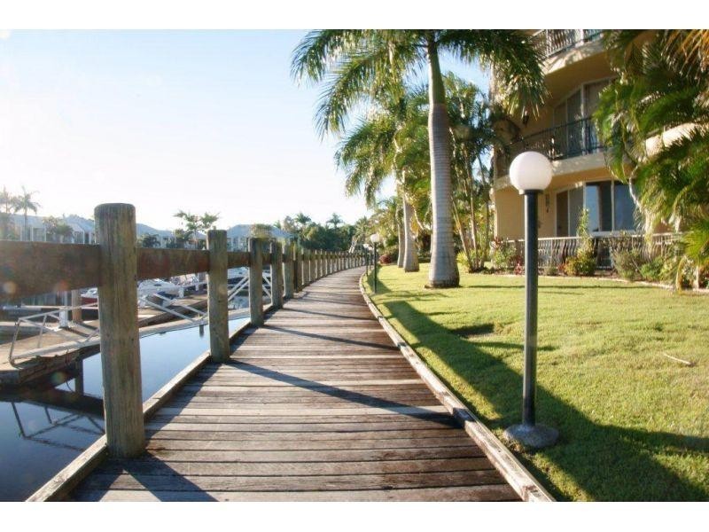 13/41a Broadwater Street, Runaway Bay QLD 4216