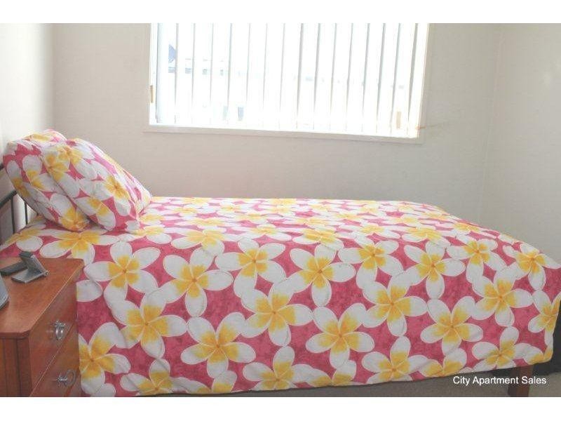 19/75 Bayview Street, Runaway Bay QLD 4216