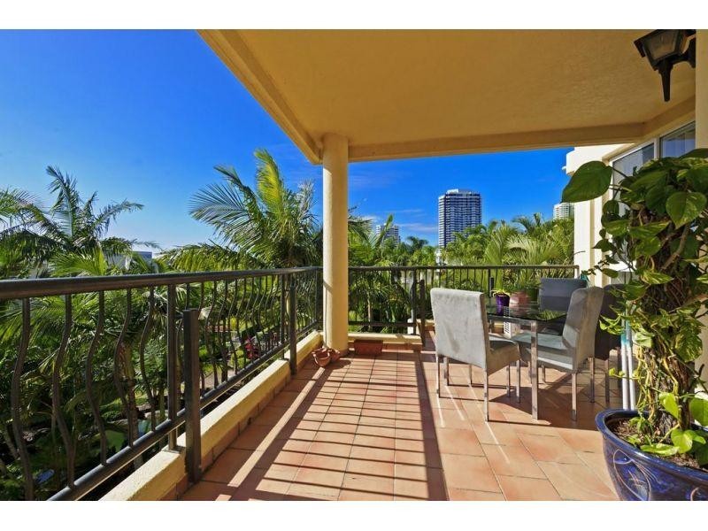 33/41a Broadwater Street, Runaway Bay QLD 4216