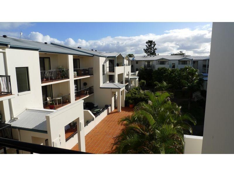 38 Labrador Street, Labrador QLD 4215