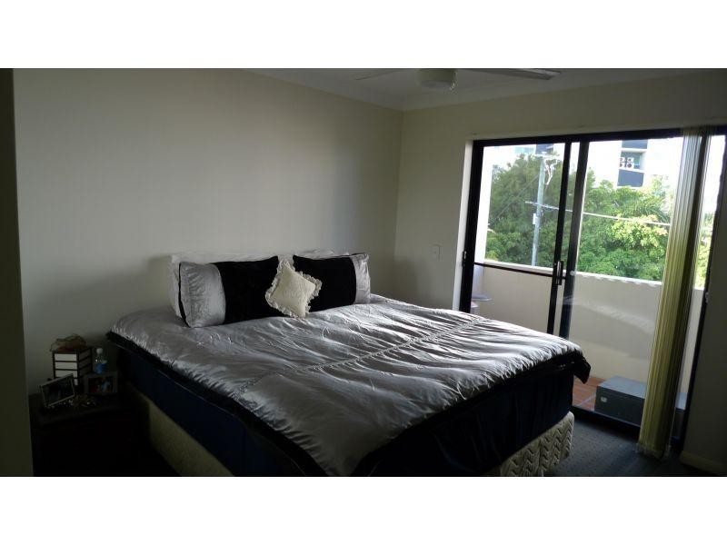 38 Labrador Street, Labrador QLD 4215