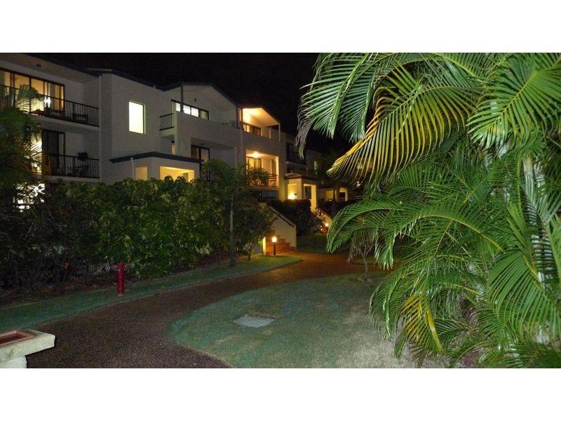 38 Labrador Street, Labrador QLD 4215