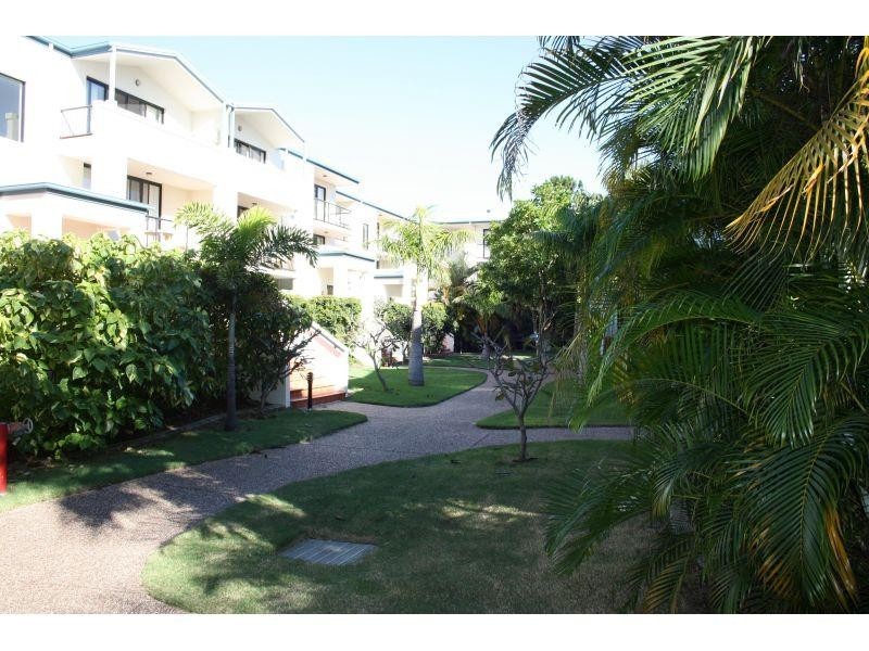 38 Labrador Street, Labrador QLD 4215