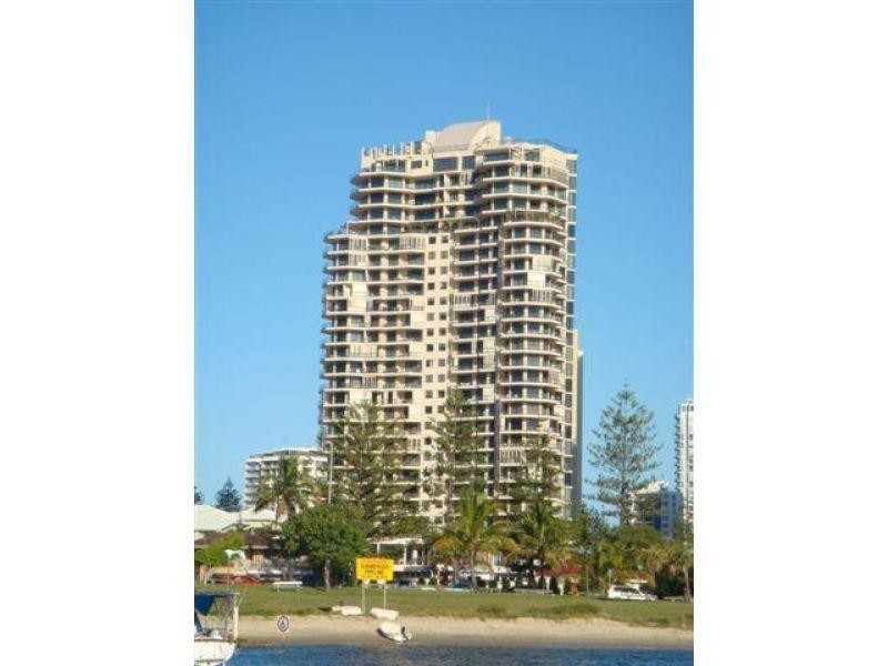 22 Montgomery Avenue, Main Beach QLD 4217
