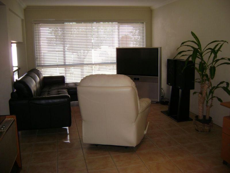 20 Fairway Drive, Clear Island Waters QLD 4226