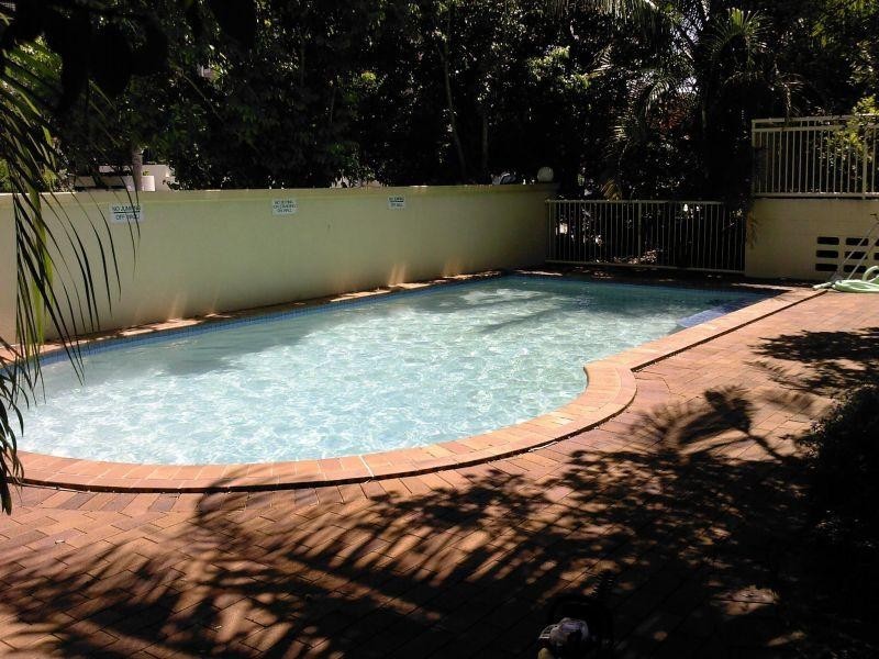 36 ALEXANDRA AVE, Broadbeach QLD 4218