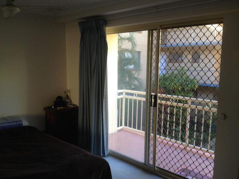 36 ALEXANDRA AVE, Broadbeach QLD 4218