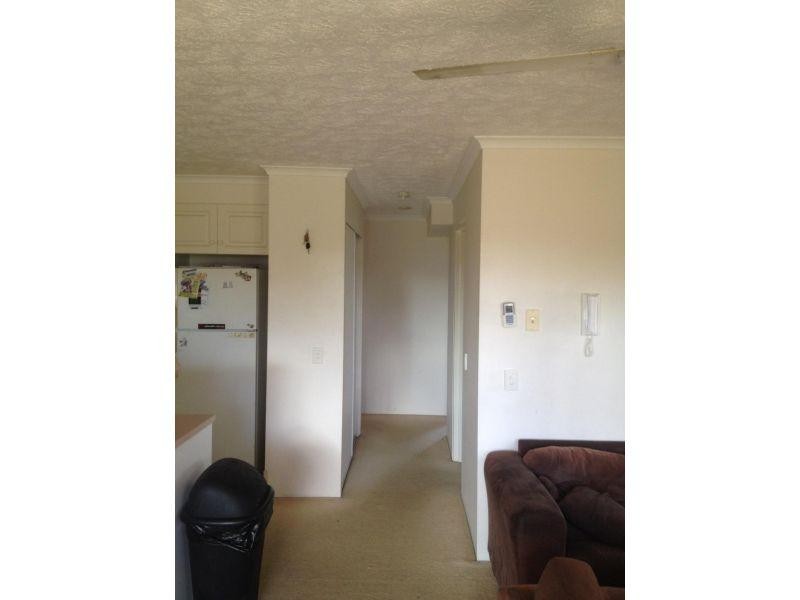 36 ALEXANDRA AVE, Broadbeach QLD 4218