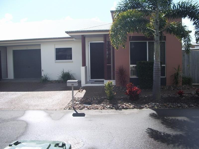 38/230 Pulgul Street, Urangan QLD 4655