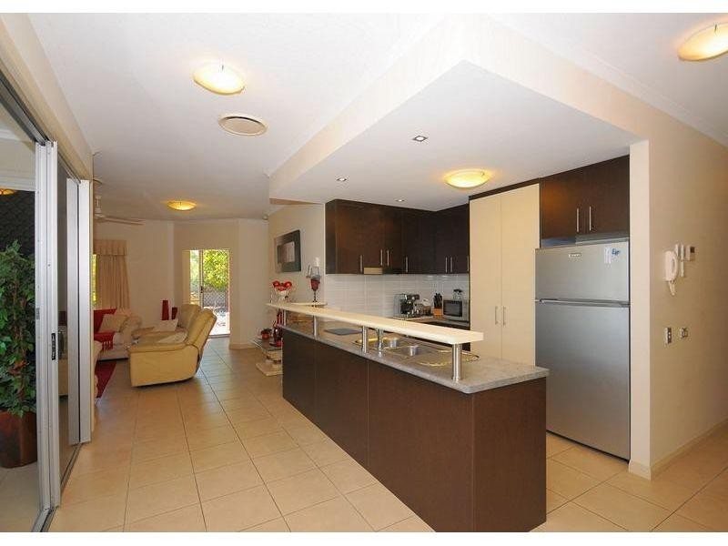 104/230 Pulgul Street, Urangan QLD 4655