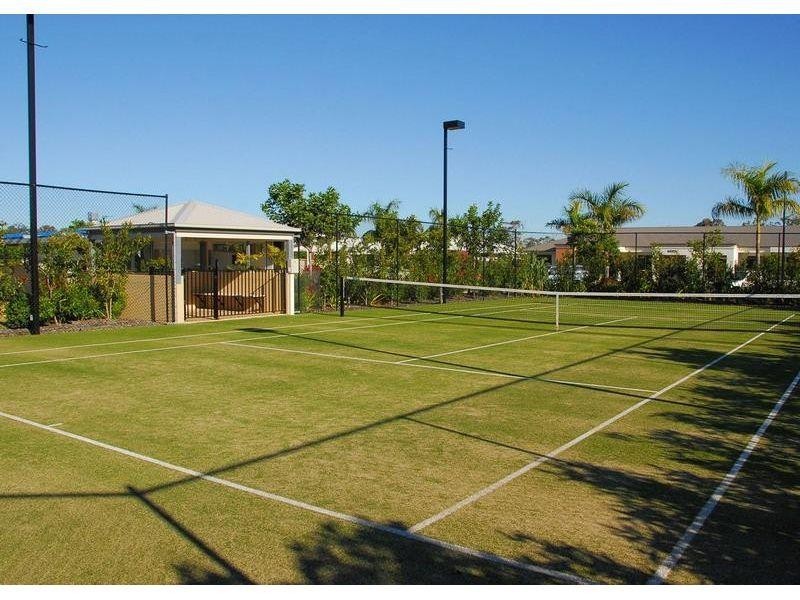 104/230 Pulgul Street, Urangan QLD 4655