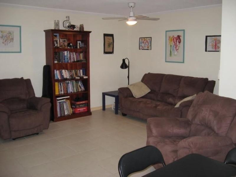 111 Markeri Street, Mermaid Waters QLD 4218