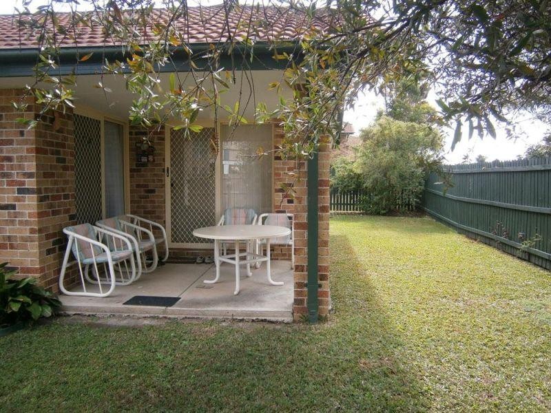 23 Tristan Court, Benowa QLD 4217