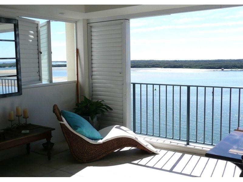 100/326 MARINE PARADE, Labrador QLD 4215