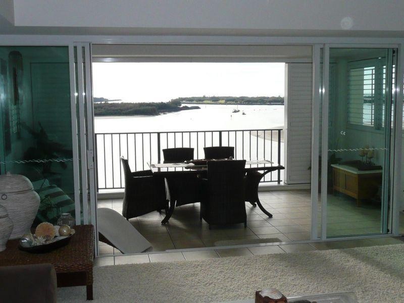 100/326 MARINE PARADE, Labrador QLD 4215