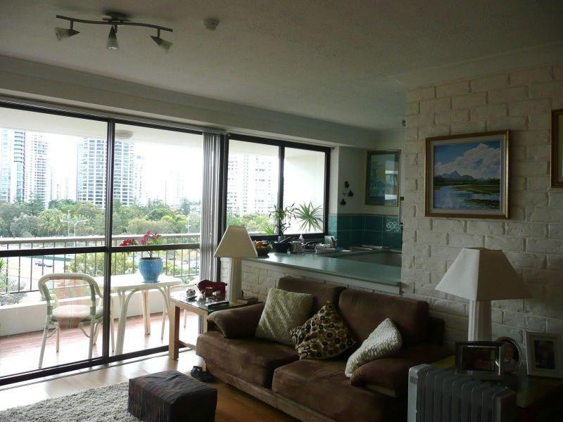 25/18 Commodore Drive, Paradise Waters QLD 4217