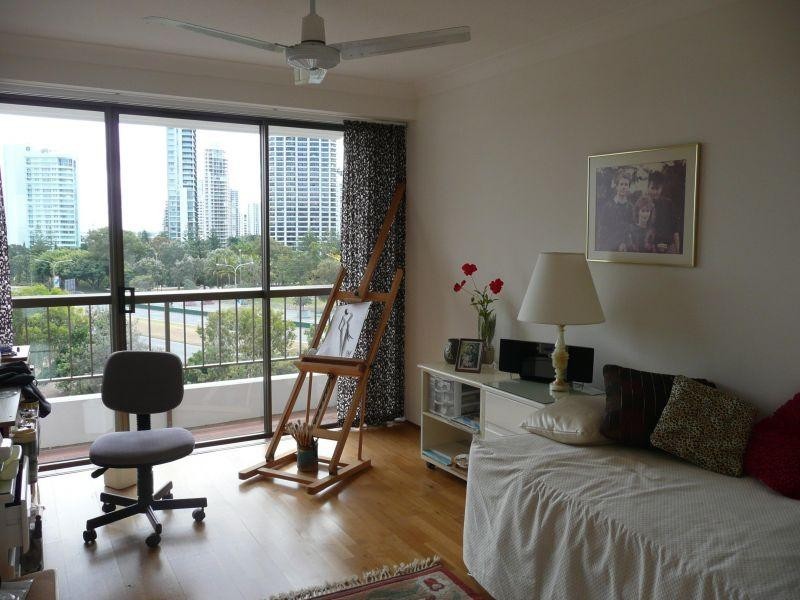 25/18 Commodore Drive, Paradise Waters QLD 4217