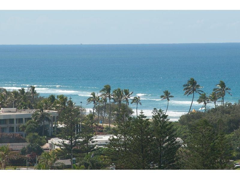 22 Montgomery Avenue, Main Beach QLD 4217
