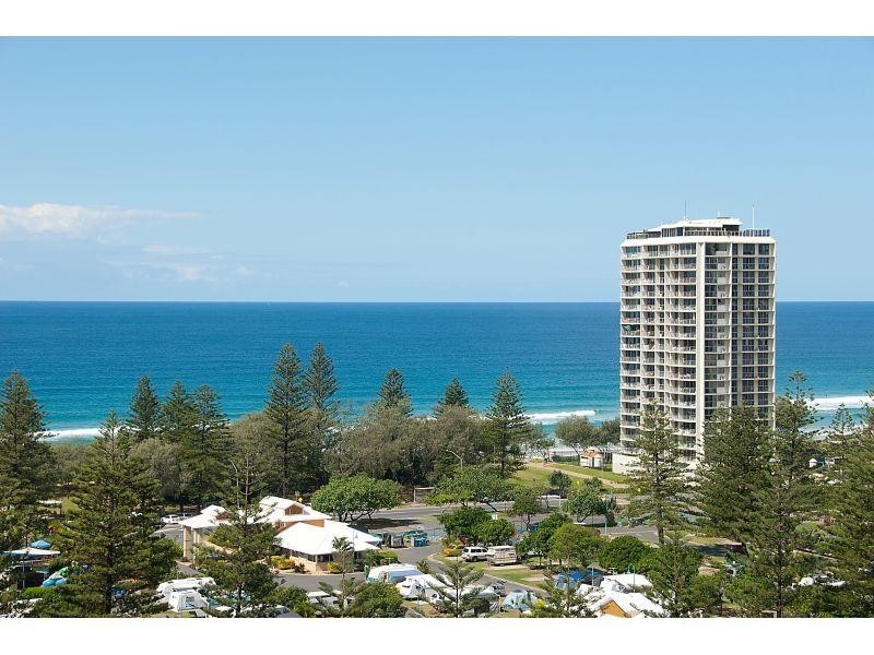 22 Montgomery Avenue, Main Beach QLD 4217